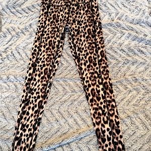 VS leggings w/pockets